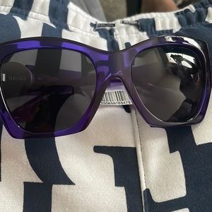 Brand new with the tag and serial number Versace glasses